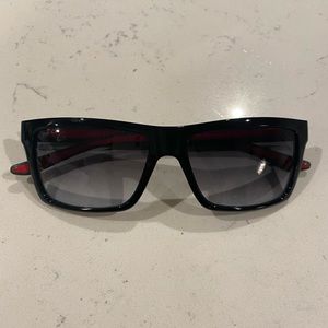 Gucci Sunglass